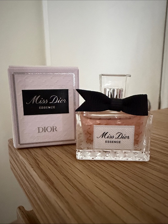 Dior Other - Authentic Dior Perfume — Miss Dior Essence 5ml